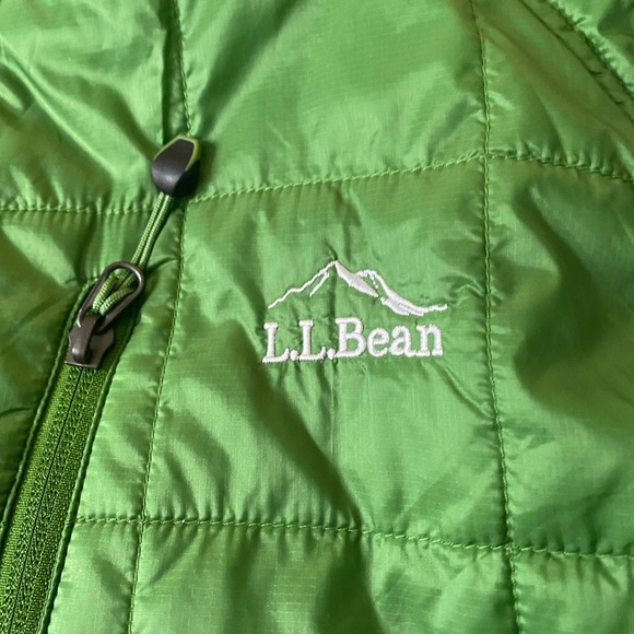 L. L. Bean green zip up vest - Picture 7 of 11